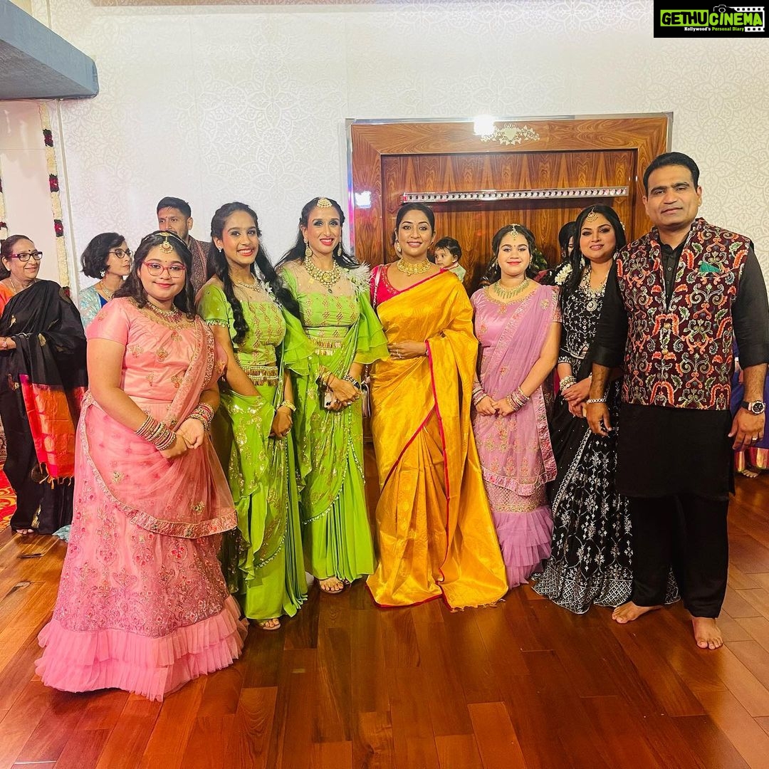 Navya Nair Instagram - Some random ❤️❤️❤️ #kalyannavaratri Had such a wonderful navaratri evening with kalyan group .. sharing some photos of happiness .. thank u Ramesh Kalyan for the invite .. Am so happy that i could make it this time .. What an array of bomma kollus .. blissful .. felt @ home .. The whole family’s hospitality and humility 🙏🏻🙏🏻🙏🏻 #kalyannavarathri #bommakollu #navaratri #rejoining #blisfullnight #firstofakind #gratitude #godisgreat Muh @sijanmakeupartist Styling @sabarinathk_ Jewellery @meralda.jewels Blouse @bloom_by_priyanka @habits_18422