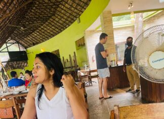 Navya Nair Instagram - If you want to become fearless , choose LOVE .. ❤️ #vacay #loveandhappiness #candids #loveyourlife #beachvibes #breakthestigma Xandari Pearl Beach Resort