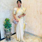 Navya Nair Instagram - എന്നും ഗുരുവായൂരിൽ തൊഴുതു നിൽക്കുമ്പോൾ മുന്നിൽ ഒരുണ്ണി ഉണ്ടെന്നു തോന്നും ,ഉണ്ണി പുഞ്ചിരി തൂകുന്നതായും തോന്നും ... #guruvayurappan #godislove #alwaysingratitude #loveurgod