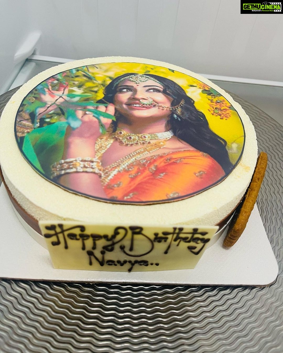 Navya Nair Instagram - U never forget to send this .. thank you so much for remembering my bday .. @sajimoanparayil @thekhadiman .. and the lotus biscuit cake is yummy .. Grand Hyatt Kochi Bolgatty