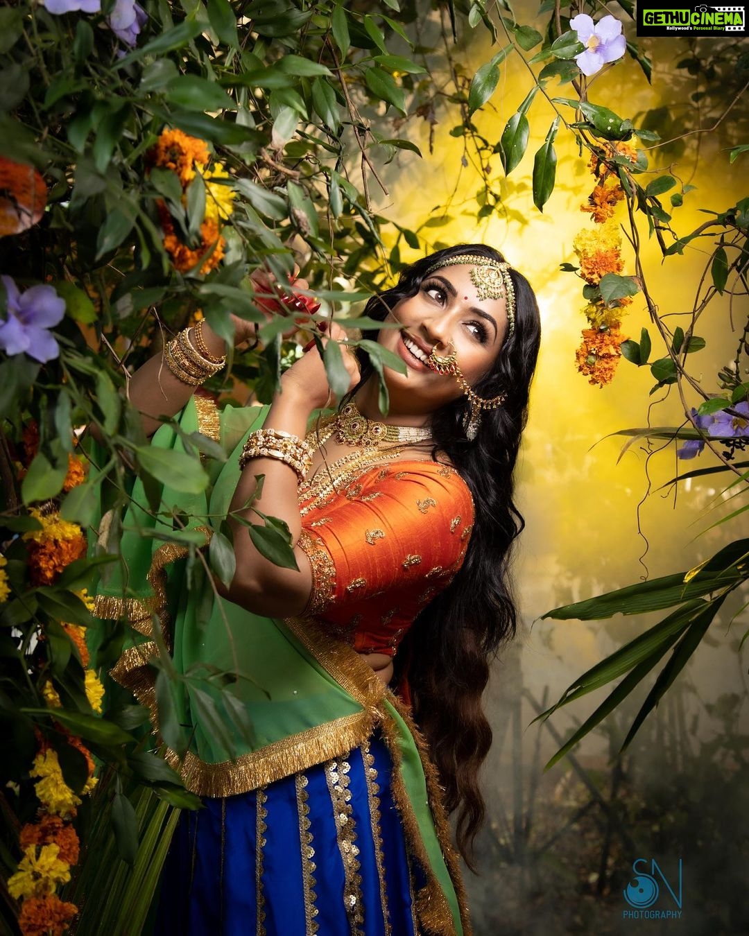 Navya Nair Instagram - Unveiling “MANMAYI SERIES “.. @mathangibynavya Manmayi is none other than radha , the chief consort of Lord Krishna .. The goddess of love , tenderness , compassion and devotion .. @navyanair143 Pic courtesy @artfotographer Muh @sijanmakeupartist Stylist @sabarinathk_ Jewellery @meralda.jewels #radhakrishna #krishna #manmayi #radhakrishnalove #lordkrishna #radheshyam #navyasmanmayi #newproject #manmayicomingsoon #artphotography #teammaathangi ##maathangibynavya #maathangidevi #dancersworld #beindance #gurubhyonamah#ahambrahmasmi #nataraja #thecosmicdancer #manumaster #bharatanatyam #guru #tanjavurbani #lovefordance #dancersofindia #indianclassicaldance #worlddance #danceislife #dancersofinsta