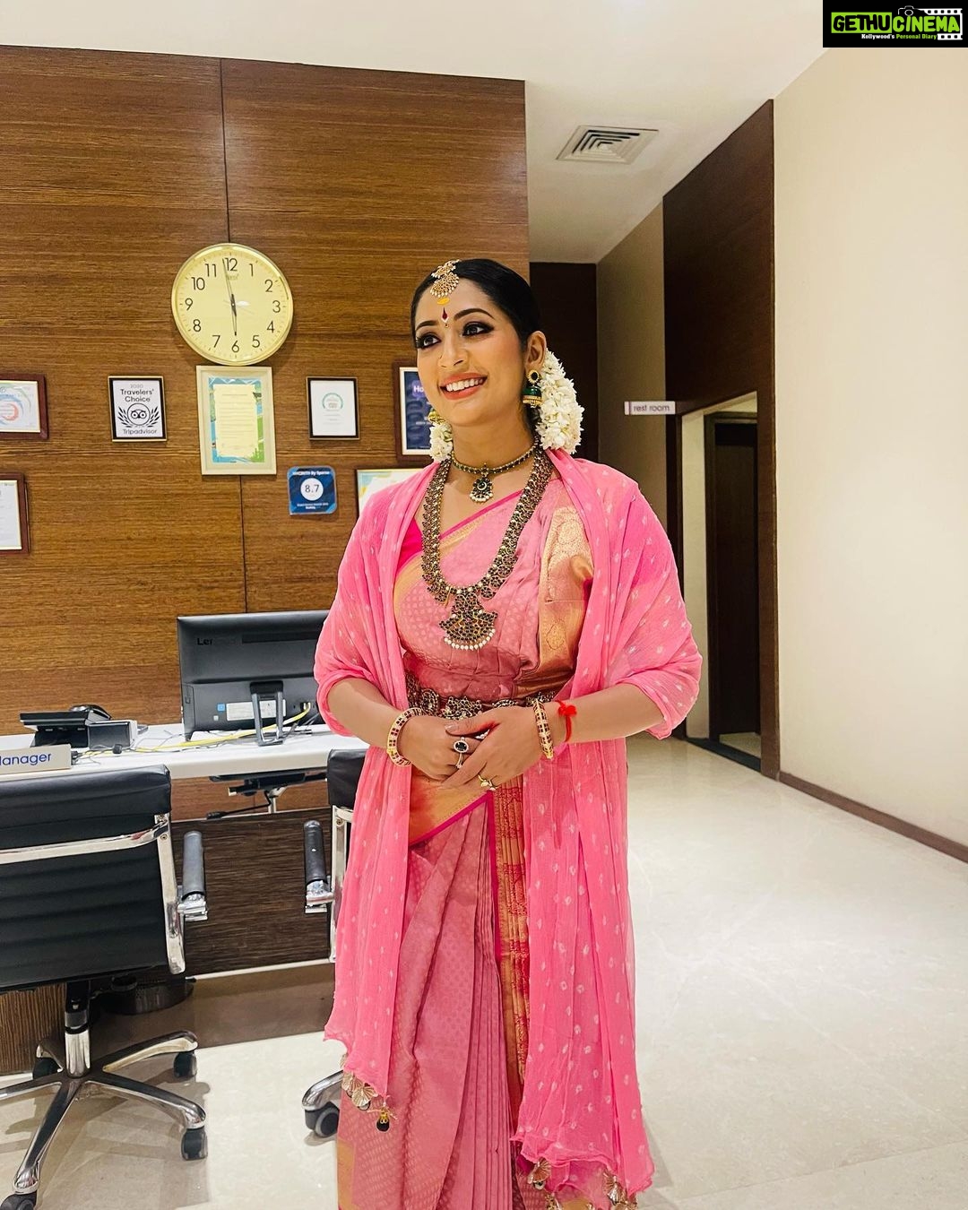 Navya Nair Instagram - Starting 🙏🏻🙏🏻🙏🏻