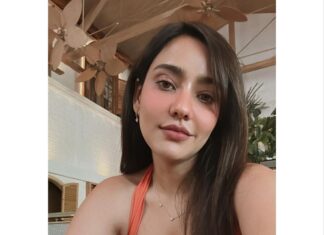 Neha Sharma Instagram - #brunchtime 🍡🧁☕️🍸🍰💕