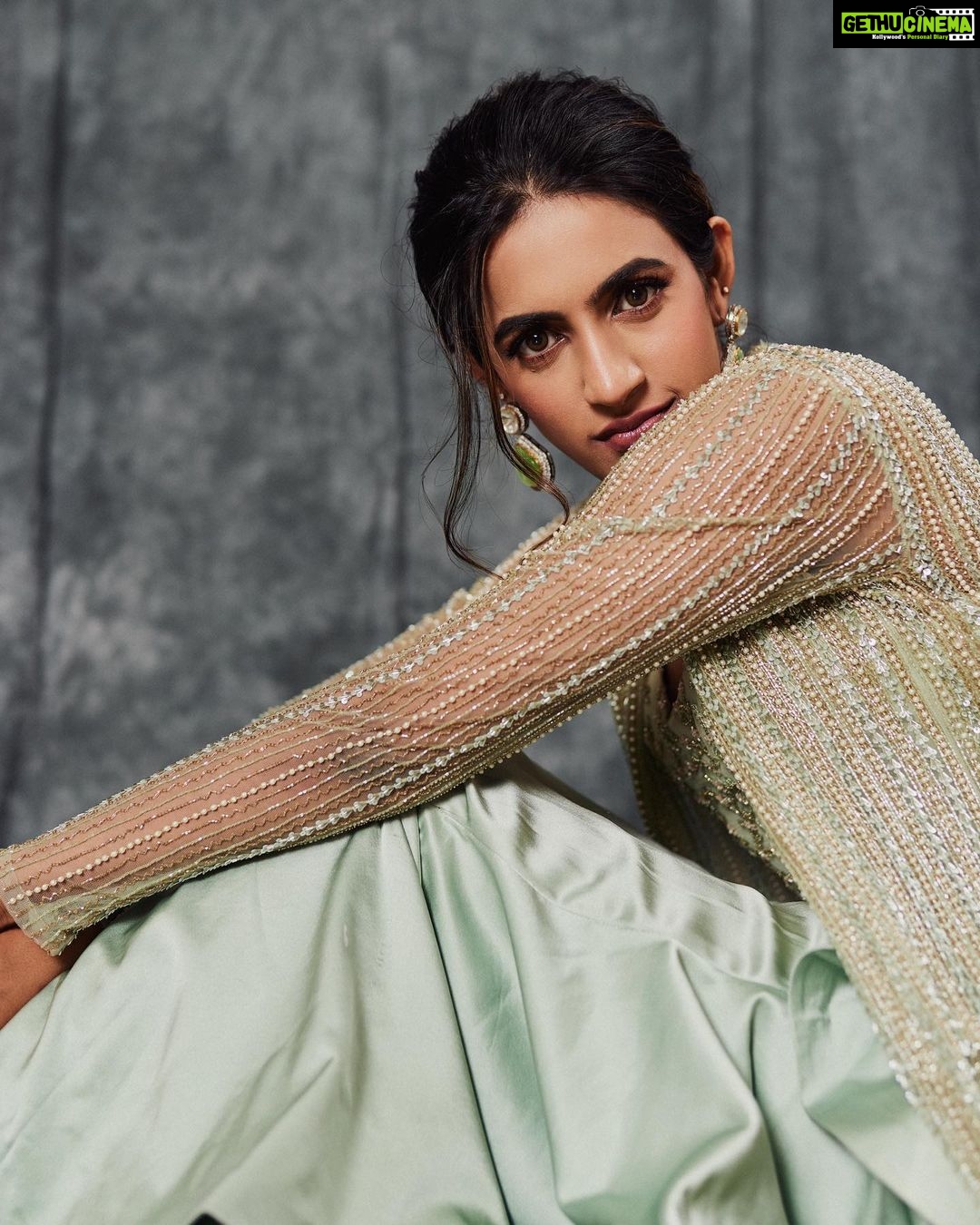 Niharika Konidela Instagram - 💫 . Outfit - @couturebyniharika Jewellery- @houseofqc Styled by- @ashwin_ash1 @hassankhan_3 Asst by- @kajjam_avinash HMU- @ronan_mili Clicked by- @arifminhaz