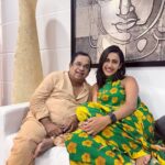 Niharika Konidela Instagram - Had one of the most interesting conversations with Bramhanandam garu! Yes, he is fun and hilarious! What he also is, is a man full of wisdom, a perfect story teller, someone who is warm and with a deep sense of understanding about the world today. Loved every minute of this meet up. Thank you uncle, thank you for telling me the things that you did.. there are going to be more and more of these meetings now. Did I make a new friend? 💛 Waiting most eagerly for ‘Rangamarthanda’ ! You guys are in for a treat!🤩