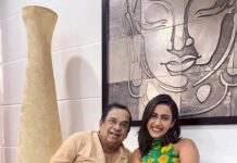 Niharika Konidela Instagram - Had one of the most interesting conversations with Bramhanandam garu! Yes, he is fun and hilarious! What he also is, is a man full of wisdom, a perfect story teller, someone who is warm and with a deep sense of understanding about the world today. Loved every minute of this meet up. Thank you uncle, thank you for telling me the things that you did.. there are going to be more and more of these meetings now. Did I make a new friend? 💛 Waiting most eagerly for ‘Rangamarthanda’ ! You guys are in for a treat!🤩