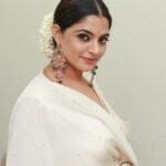 Nikhila Vimal Instagram – For the love of white 🤍🤍
@kalaakaari @styledbysmiji @pranavraaaj @femy_antony__