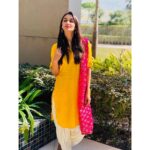 Nikita Dutta Instagram - 🦄✨💫 Pathani kurta, Patiala salwar, Phulkari dupatta hor Punjab di vibe-aan! Amritsar, Punjab