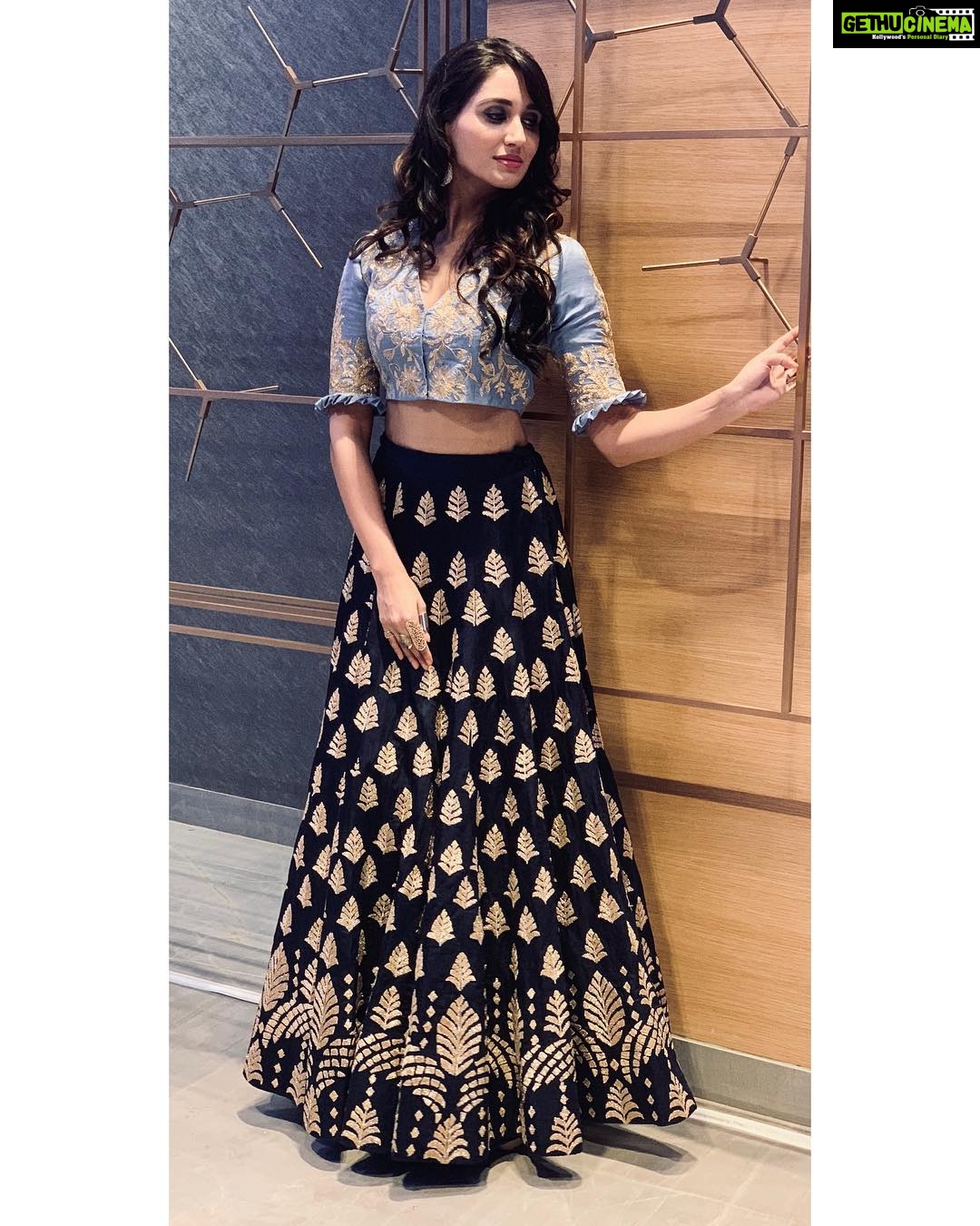 Nikita Dutta Instagram - Blue day. 💫✨🦄 . . Outfit: @preyalandamisha Hyatt Regency Pune