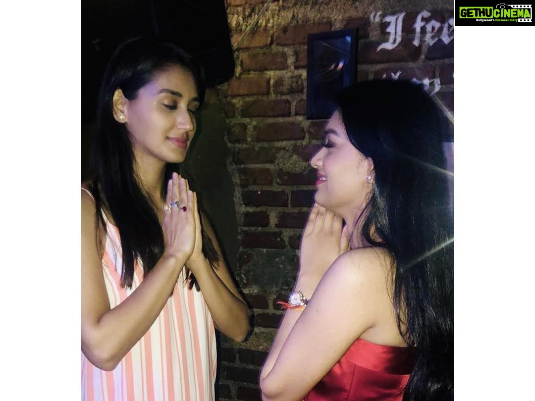Nikita Dutta Instagram - Seldom you meet people who stay a long time dealing with your looneyness. Thanks prachilings. Happy birthday 🤗🦄 @prachi_rai