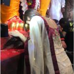 Nikita Dutta Instagram - When Bappa calls, you ignore the fractured foot and go see him. Thank you @abpnewstv and @tiknayat_sneha for such an amazing darshan. #Lalbaghcharaja #GanpatiBappaMorya #blessed😇