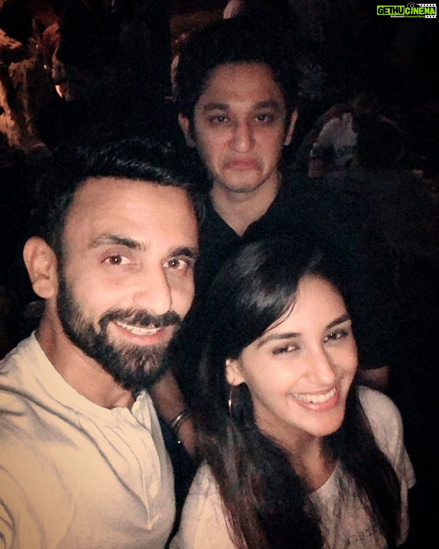 Nikita Dutta Instagram - Reliving Dhaka 2014 👻 @jatin_sapru @sagarette