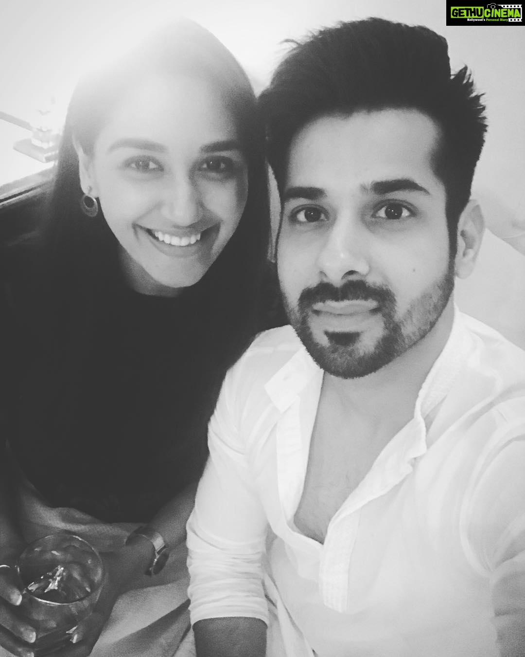 Nikita Dutta Instagram - Happy birthday kunaaaal!! Keep the wacko in you alive ☺️🤗 @kunalrverma