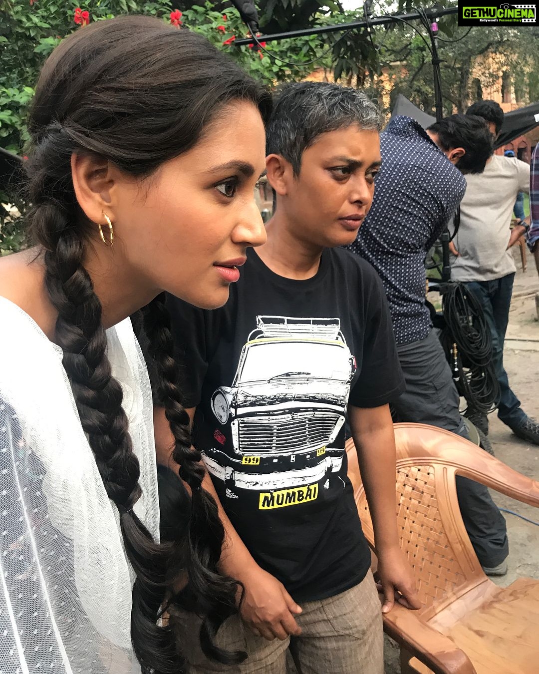 Nikita Dutta Instagram - It’s been such a pleasure to be a part of this. A Gigantic Thank you @reemakagti1 for seeing a Simran in me! #GoldOn15August #GoodButterflies
