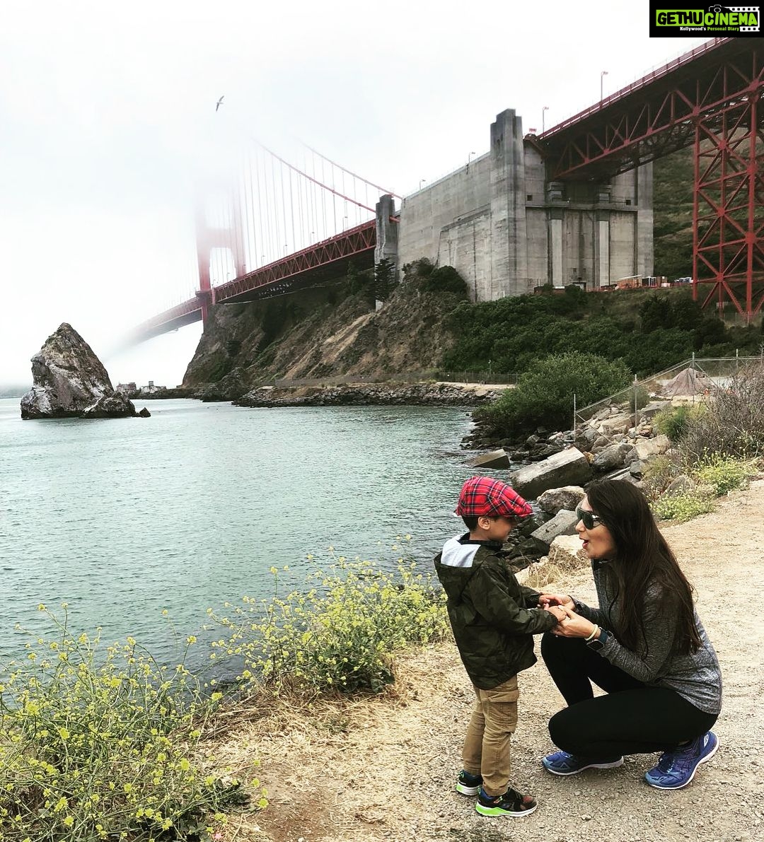 Nikita Dutta Instagram - This tiny tot making this pretty frame complete ❤️ #ObsessedAunt #touristythings Golden Gate Bridge