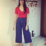 Nikita Dutta Instagram - Hello hello. Just stepping out. 💄👠👜 Styled by @jaferalimunshi Make up by @shibu_shimmer