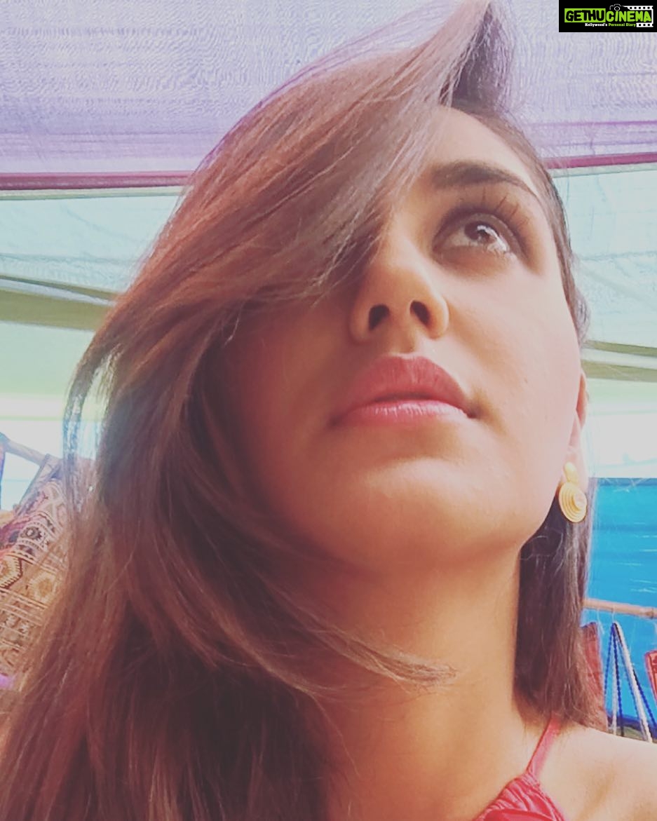 Nikita Dutta Instagram - Under the cover Dilli Haat