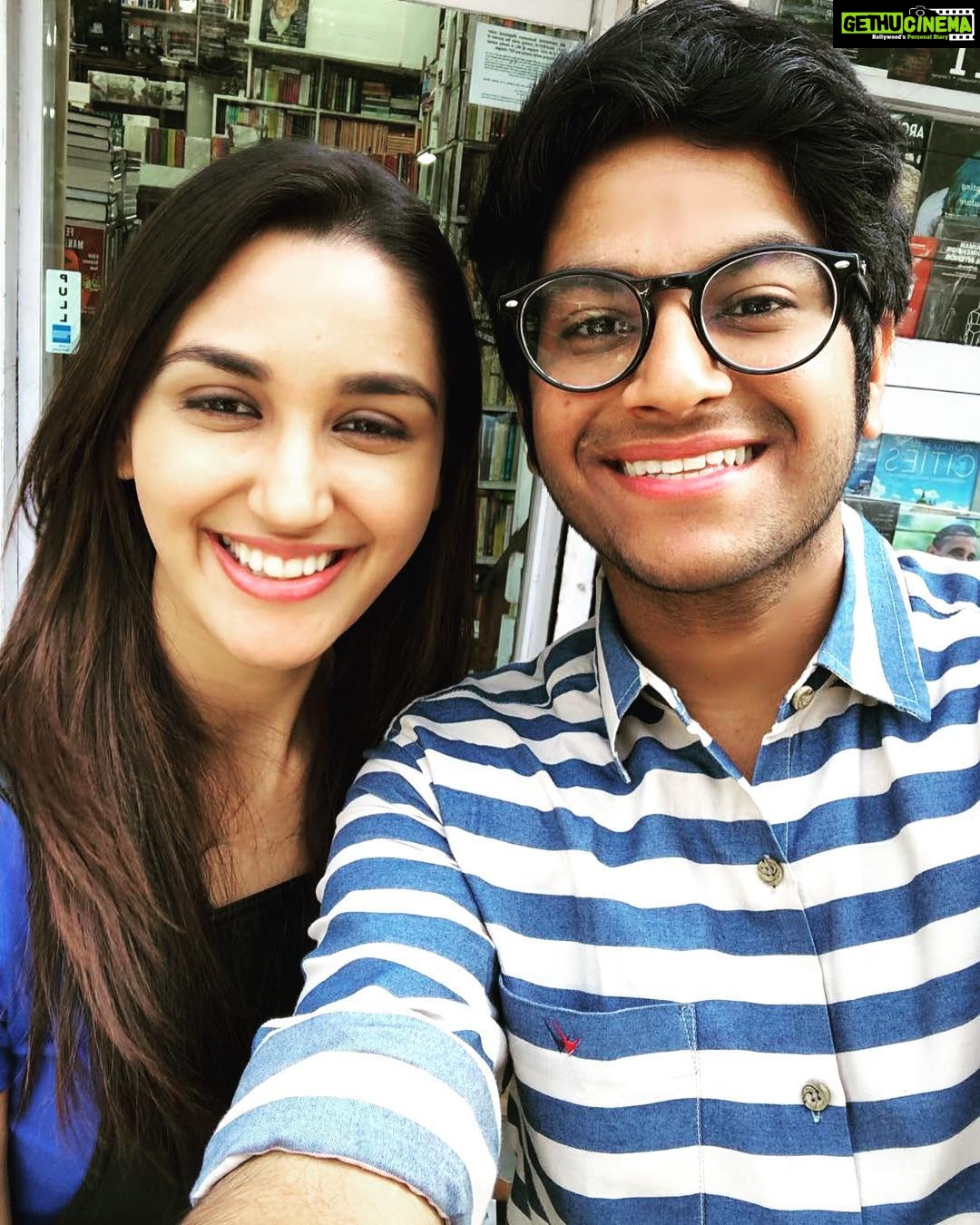 Nikita Dutta Instagram - Finally met this lovely baker boy! Can’t wait to hog on those brownies and cookies 😬😬 @shivesh17 Soda Bottle Openerwala