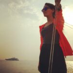 Nikita Dutta Instagram - In the middle of the ocean, watch the sun rise and count blessings. Thank you @vagabondexperiences for this blissful Sunday morning! #SailTheSea #HappySunday