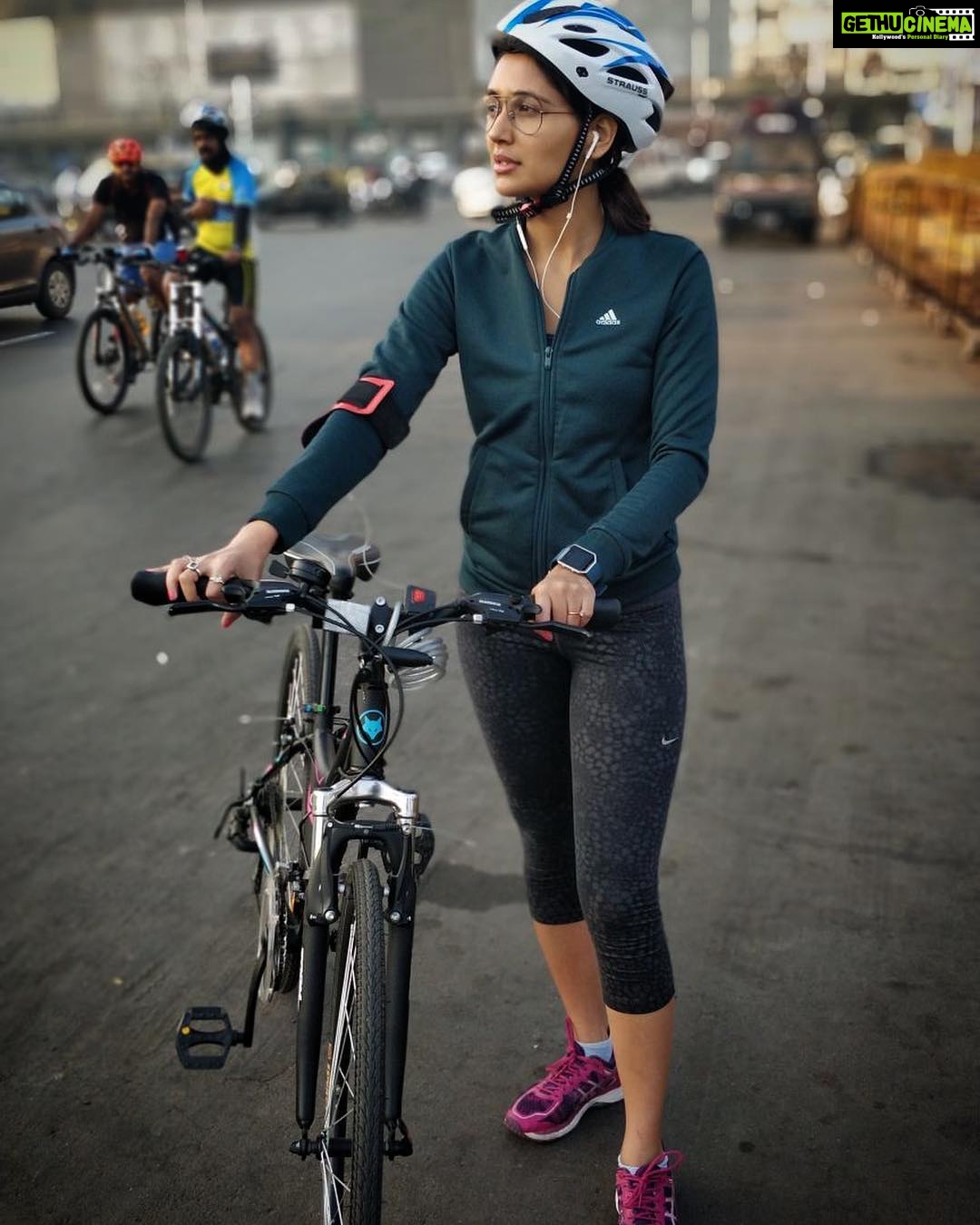 Nikita Dutta Instagram - What makes you happy.. must be by your side. #pedalitout #BikingMorning #Firefox