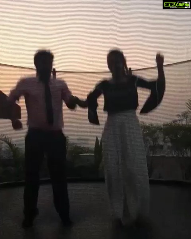 Nikita Dutta Instagram - Ho ho ho! To a lovely evening that ended with the Christmas sunrise. #MerryChristmas #JumpStartTheDay @eltondmello
