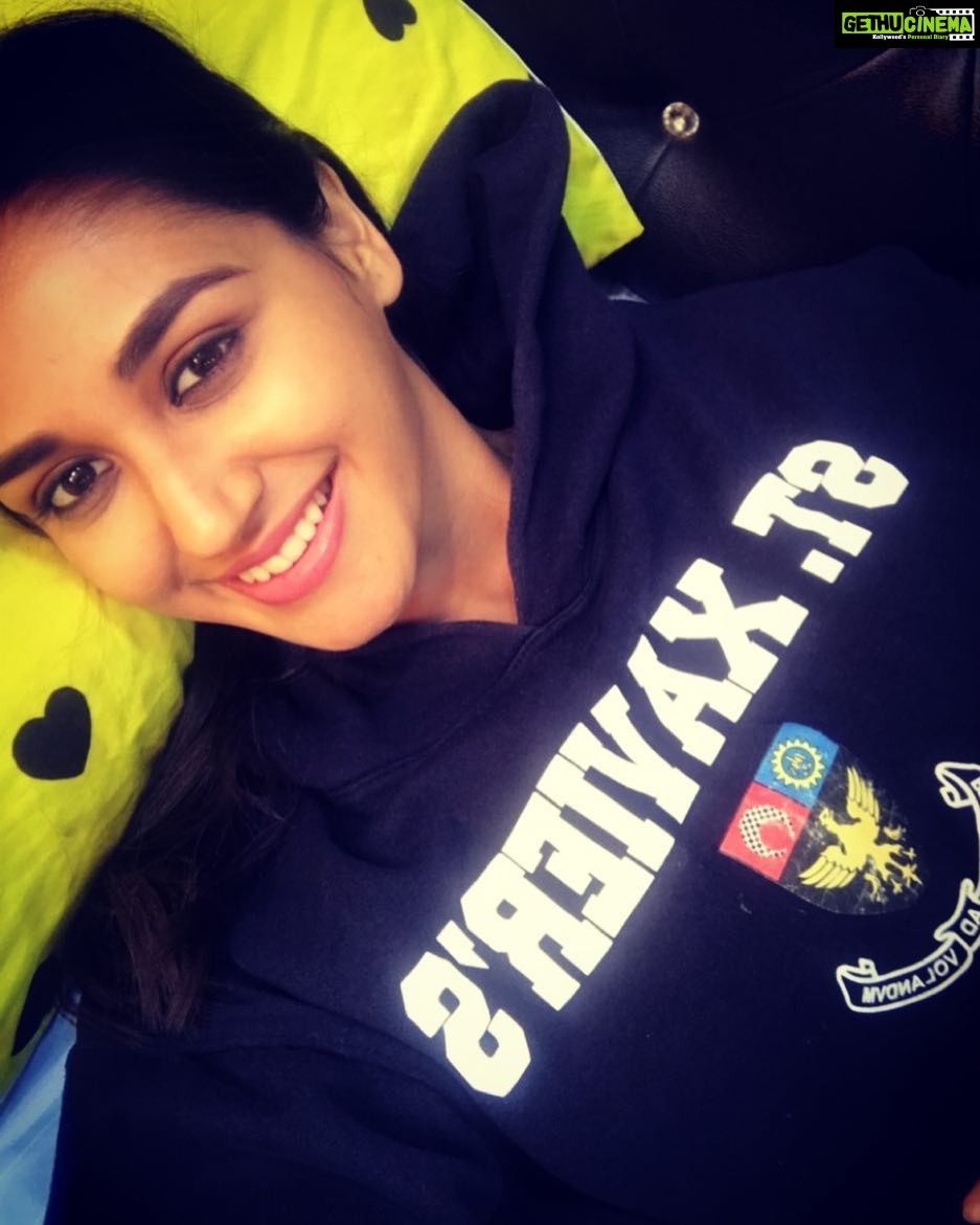 Nikita Dutta Instagram - Reason #999 to love winters: get to wear that hard earned xaviers hoodie #DoesntComeEasy #XaviersLove #TillDeathDoUsApart #WinterIsHere Madh Island