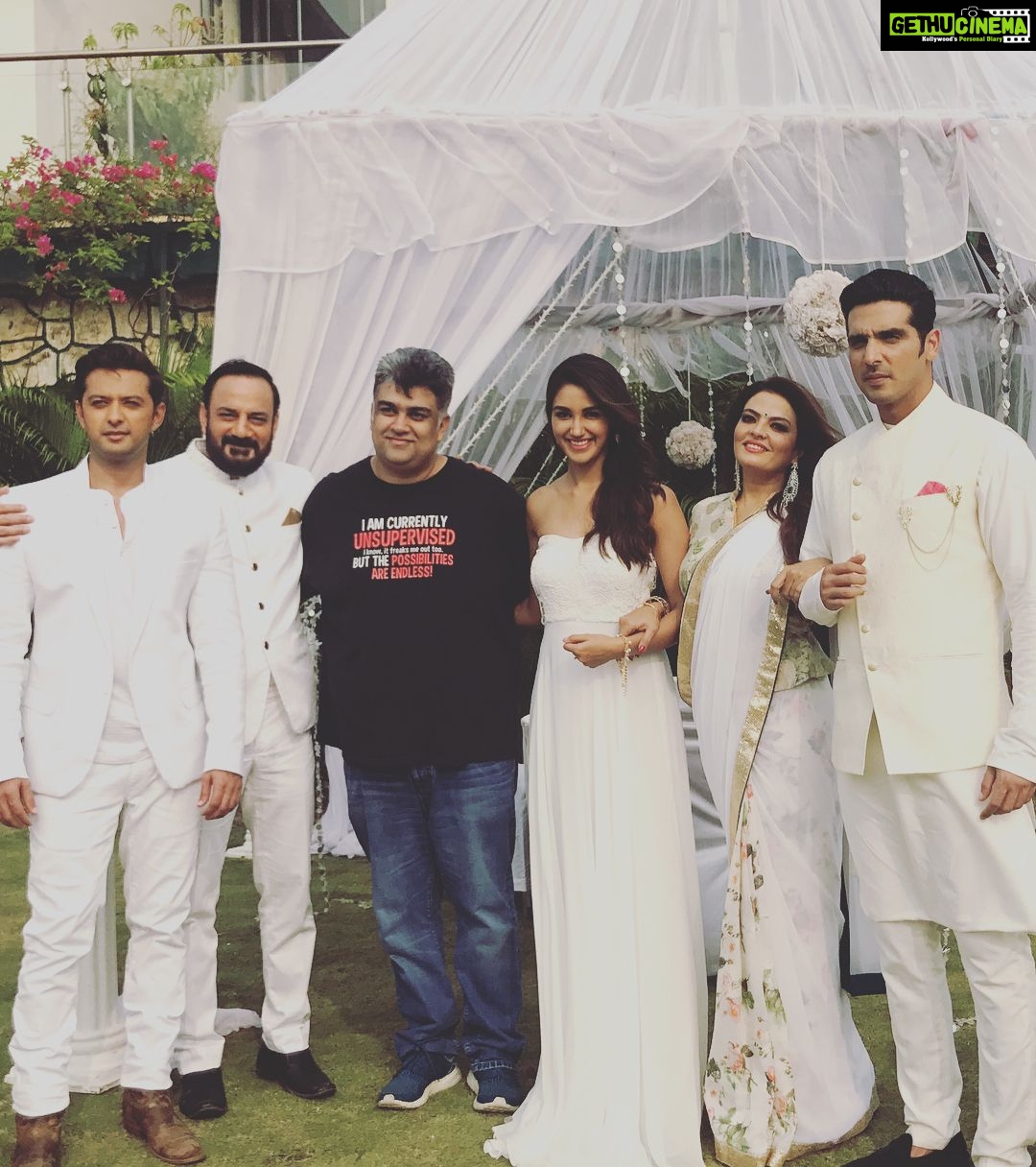 Nikita Dutta Instagram - And it continues... Difficult to fit so many months in a frame :) . . . . . Thank you @001danishkhan @siddharthpmalhotra and @instasammeer for putting this together. Thank you @sapnamalhotra01 for being the mom of haasil. @itszayedkhan @vattyboy @simplysheeba @chakdemohit @bongwongyamini0320 and @chiragmahbubani1 I couldn’t have asked for more supportive co actors! You guys are the best! And finally thank you to everyone who worked behind the cameras to put this all in action! @akash.jain1890 @jeetu.arora.399 @saurabhthevarma @dopamitsingh @kalyanibhaisare @partho_stylist @mariyarai62