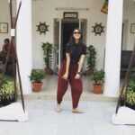 Nikita Dutta Instagram - "Subhe nu dilli shaam nu Bombay, subhe nu Bombay shaam nu dilli." My life this week making me go bananas 🤥🤧#DelhiBombayDelhiBombay #WhereIsHome #IShallSurvive