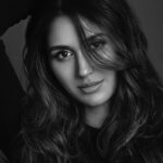 Nikita Dutta Instagram - 🖤🤍🤍🖤 . (3/3) . #Portraits #BlackAndWhite . @tanvivoraphotography @sayali_angachekar @kyana.emmot