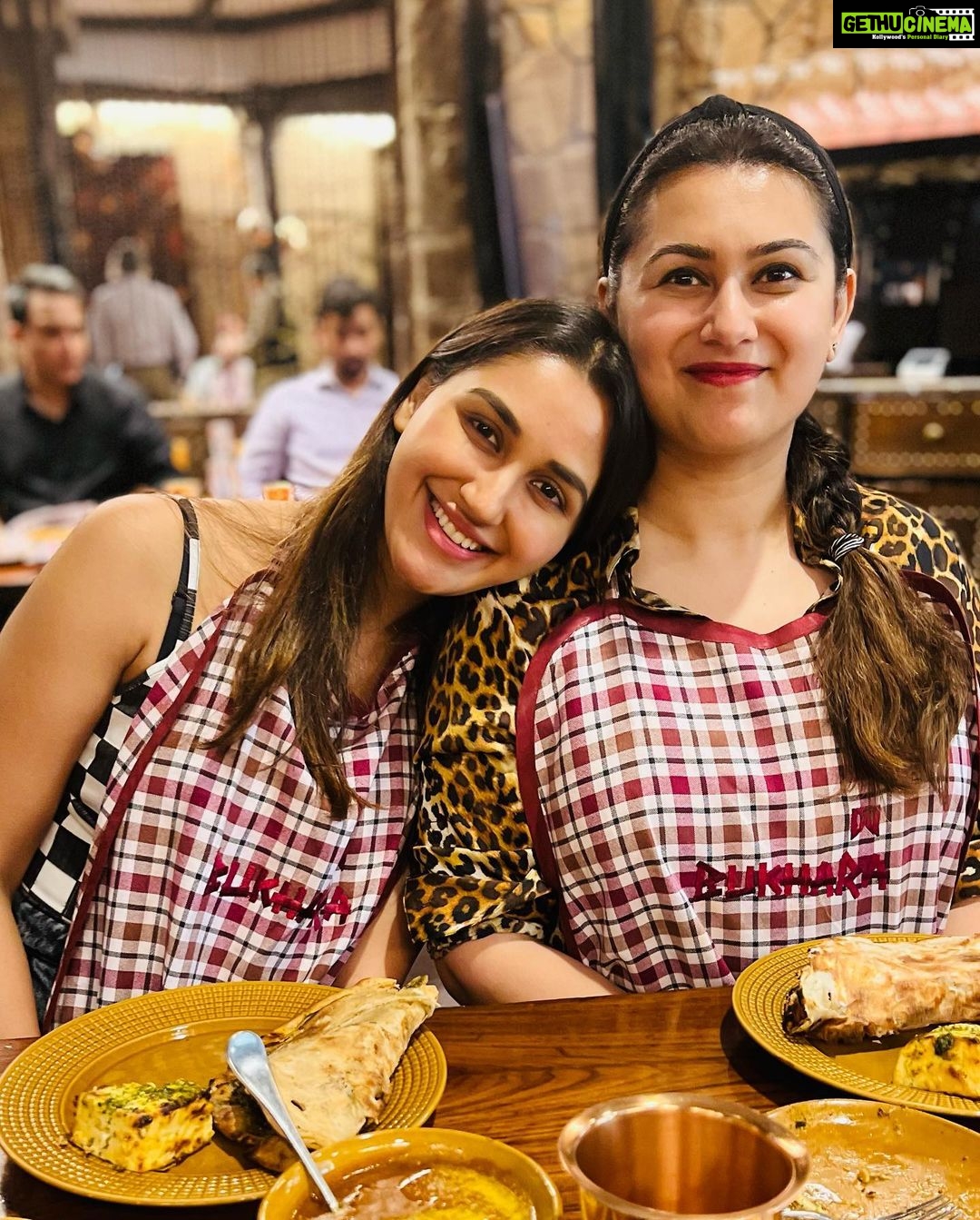 Nikita Dutta Instagram - A pair of siblings suited up well to dig into tons of desi ghee for the farewell lunch 🤤 . P.S.- that gulab jamun though 🥹🤩 . . . #Bukhara #NomNom #CheatMeals