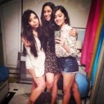 Nikita Dutta Instagram - To all the eventful nights with these regulars this house has witnessed. Glad to have had the last one be the best. #HouseFarewell #MyLifelines @eltondmello @faisaluttanwala @prachi_rai @aditishah21 @vazda.m @sagarette Pali Hill