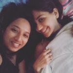 Nikita Dutta Instagram - To all the eventful nights with these regulars this house has witnessed. Glad to have had the last one be the best. #HouseFarewell #MyLifelines @eltondmello @faisaluttanwala @prachi_rai @aditishah21 @vazda.m @sagarette Pali Hill
