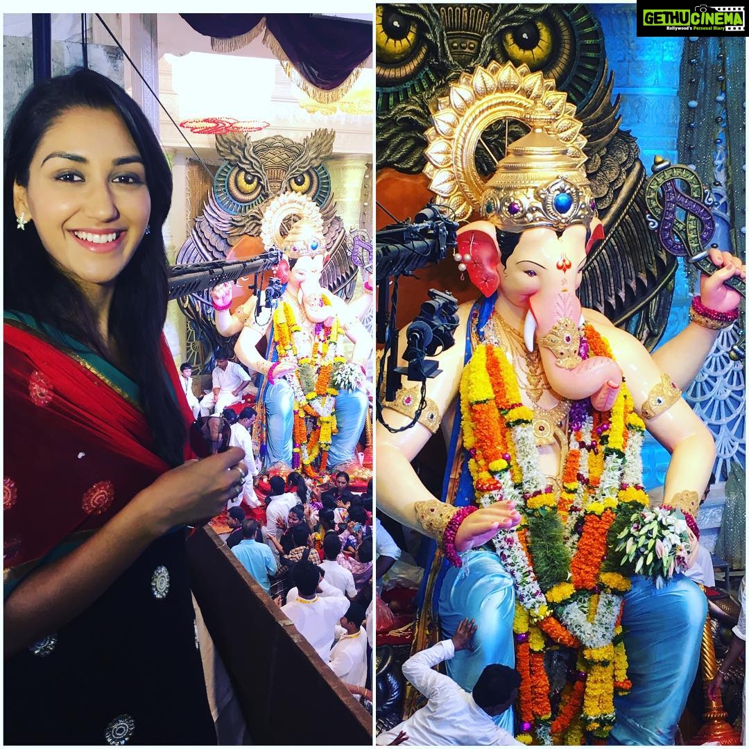 Nikita Dutta Instagram - The most peaceful charan darshan at lalbaugcha raja. Thank you @abpnewstv @shukla_vandana @iamkrishma #LalBaugChaRaja #FeelingBlessed #GanpatiBappaMorya