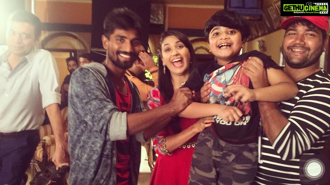 Nikita Dutta Instagram - Caught in the middle of our successful attempt to hold him up in the air! Happy birthday little one. #CandidMuch #BirthdayBaby P.S.- do not ignore satayjit sir's sly posing 😋 SJ Studios