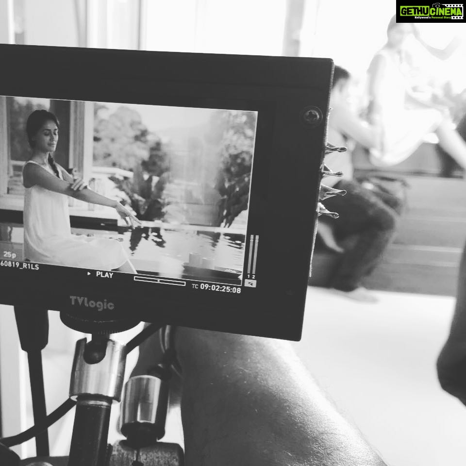 Nikita Dutta Instagram - Sneak peak from the monitor! #ComingSoon #InBetweenShots