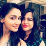 Nikita Dutta Instagram - Bachpan ka pyaar! #AdorableCreatureInTown #SchoolFriendsBeTheBest ❤️❤️ Indigo Deli, The Palladium, High Street Phoenix, Lower Parel.