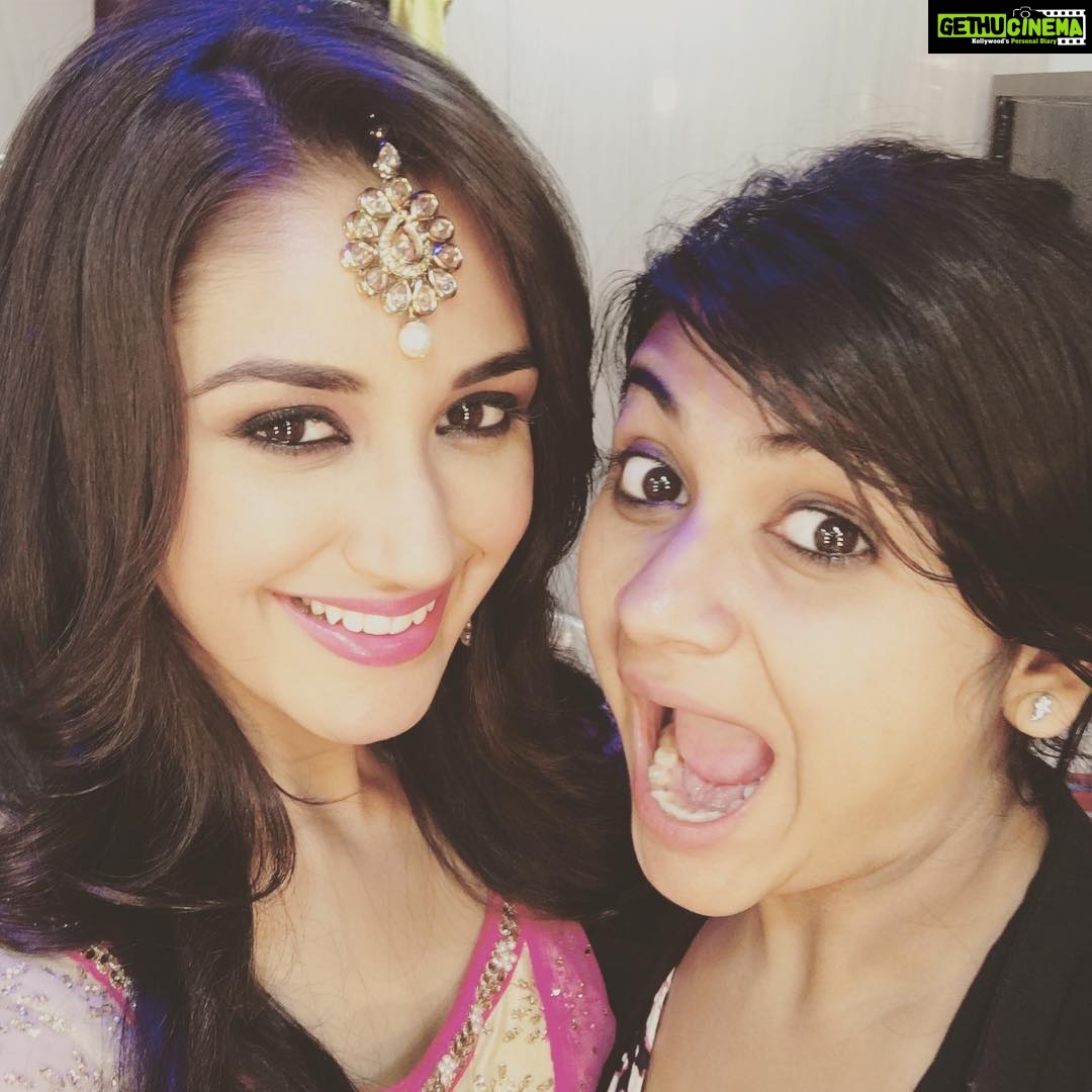 Nikita Dutta Instagram - When your creative head gets excited. Let's say a little too excited! @tarunima4u #OnScreenWedding #ShootShenanigans #EkDujeKeVaaste