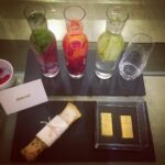 Nikita Dutta Instagram - When they serve you some carbs, chocolate and detox water! That's the kind of hospitality I appreciate 😋😉! #IndulgeDetoxCombo JW Marriott Mumbai Sahar