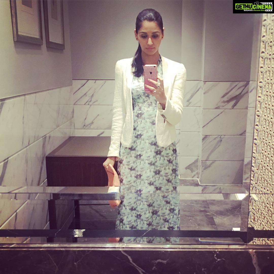 Nikita Dutta Instagram - That blue moon day when you decide to do some cliche things. #InTheMirrorPicture #ClicheLevel99 Wasabi At Taj