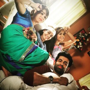 Nikita Dutta Instagram - And they all came with a storm bombarding the patient's bed! #ShootShenanigans #EkDujeKeVaaste #OnSet S J Studios Mumbai