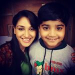 Nikita Dutta Instagram – Look at this cuteling smiling!! #MakeUpRoomShenanigans #OnSet #ekdujekevaaste SJ Studios