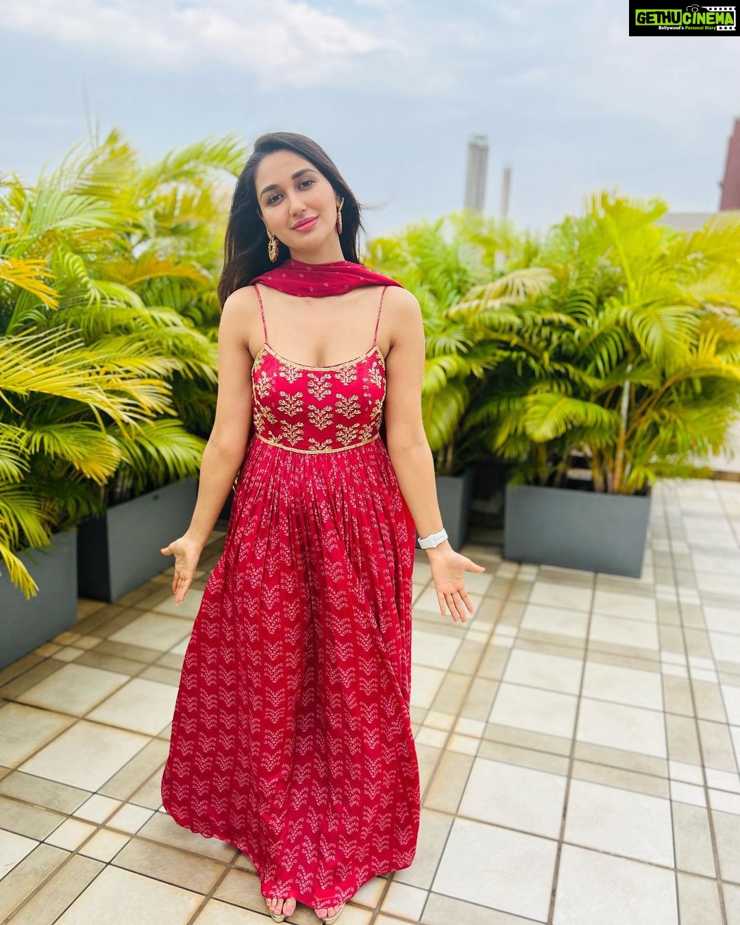 Nikita Dutta - 107.3K Likes - Most Liked Instagram Photos