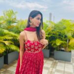 Nikita Dutta Instagram – Ever got your mum to click your pictures? With mine it’s difficult to keep a straight face. 🥴🫠
.
.
.
Outfit: @ease_kv
Jewels: @kiara.jewelry
Styled by: @kareenparwani
Team: @styledbyanuja @suvidhiijainn @Mm_tanisha.jain