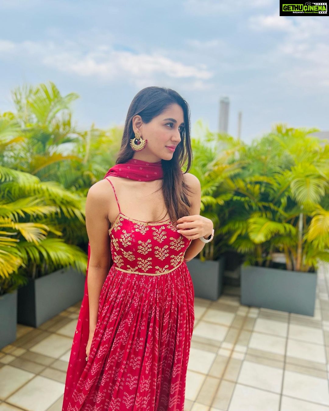 Nikita Dutta - 107.3K Likes - Most Liked Instagram Photos
