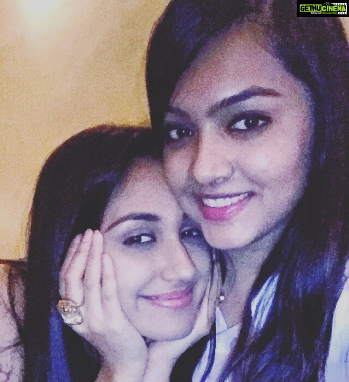 Nikita Dutta Instagram - You are a girlfriend that every girl must have! Happy birthday. Stay this pretty always ❤️😘 #SelfieManaic #ClubbingObsessed #Shopoholic #Tiramisu #RedVelvet #DramaQueen #LipGlossEater