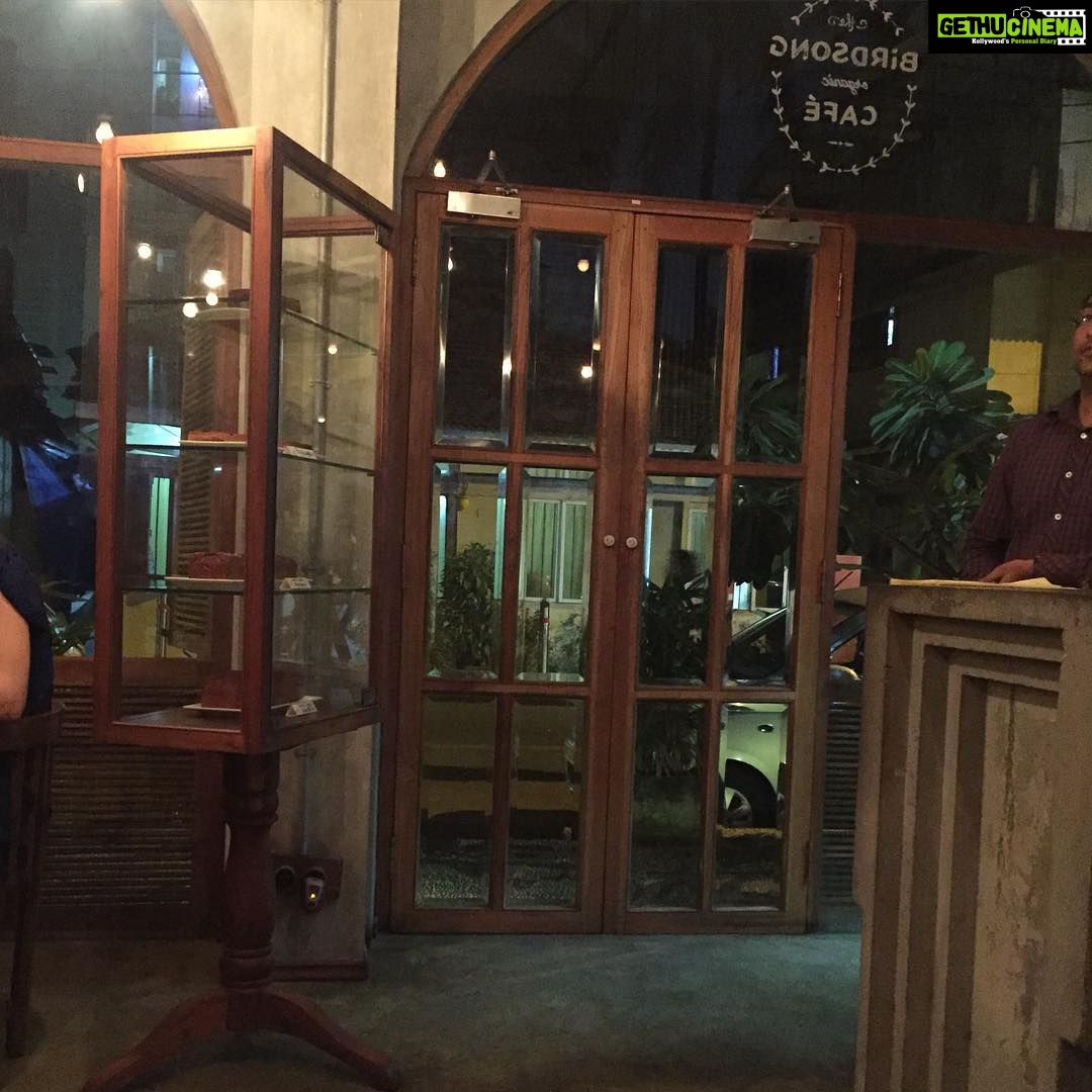 Nikita Dutta Instagram - Some places just give you the perfect vibe! Can sit here all day. #GoodVibes #OrganicFood