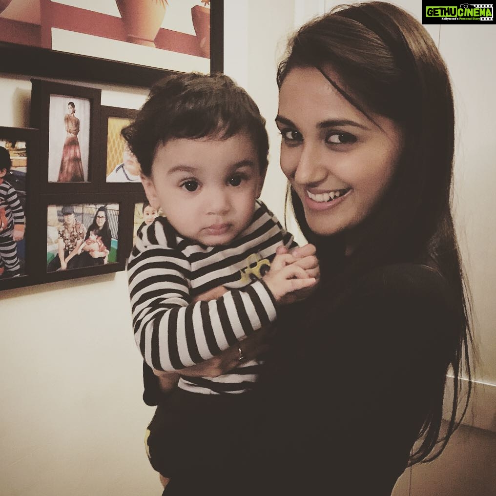 Nikita Dutta Instagram - Ollie- Current definition of stress buster in my dictionary. #JojuMoju #MyNephewTheCoolest Delhi Army( Cantt) Area
