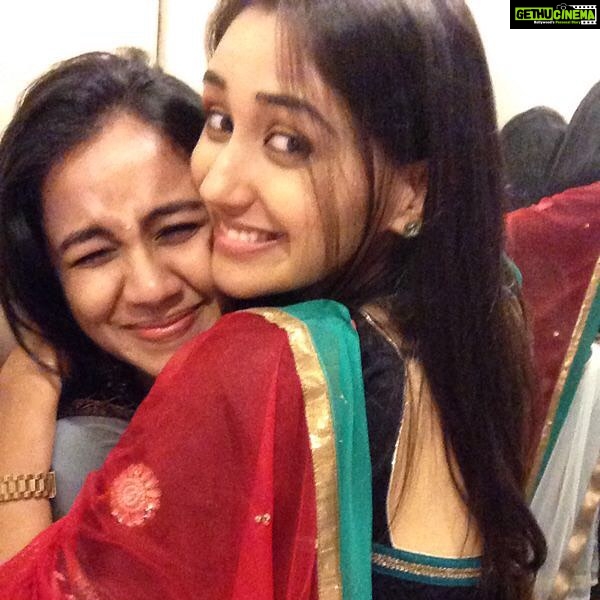 Nikita Dutta Instagram - Ignoring our retarted faces, the intensity of hugging her this tight is directly proportional to loving her that much. Happy birthday my adorable little child @aayushilahiri. #SelfieManaic #SideSmileTwin Pali Hill, Bandra