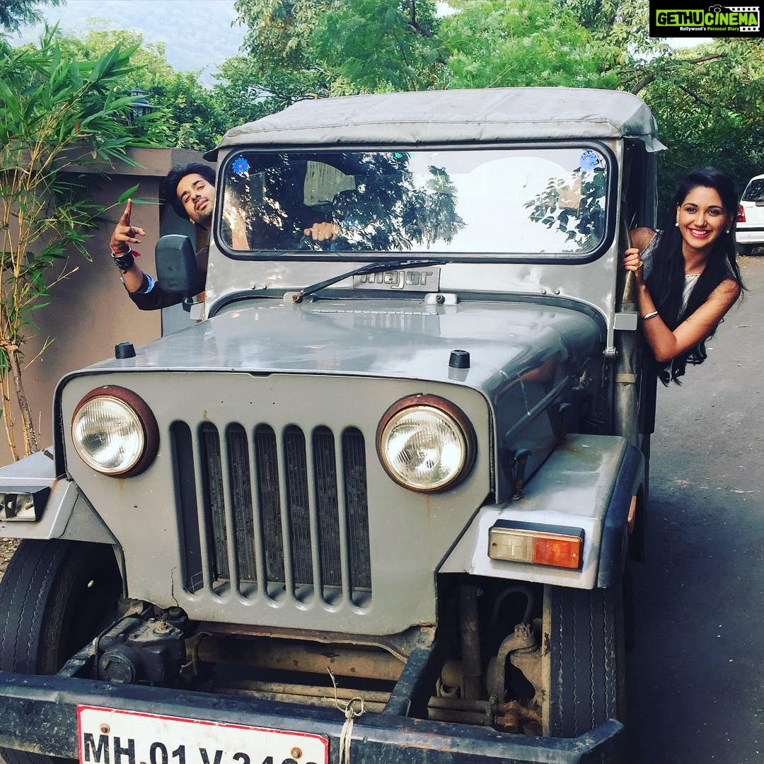 Nikita Dutta Instagram - Two excited children when they see this old beauty. #OldWagon #UberCoolness #OnSet #ShootShenanigans Film City
