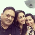 Nikita Dutta Instagram - After a long working day, make it in time for a picture with the birthday boy! #DaddyAndMommy Pali Hill, Bandra
